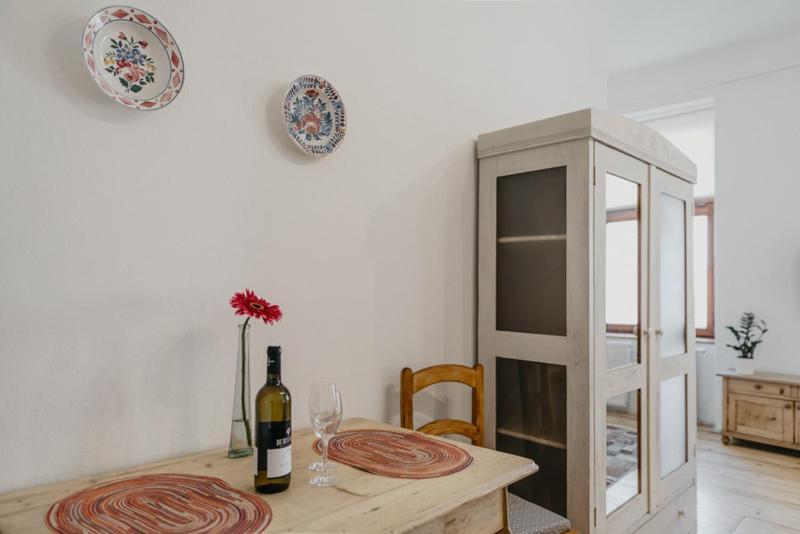 Apartman 3, Suvorovova 158 Cesky Brod ภายนอก รูปภาพ